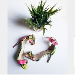 β’Colorful Heelsβ’